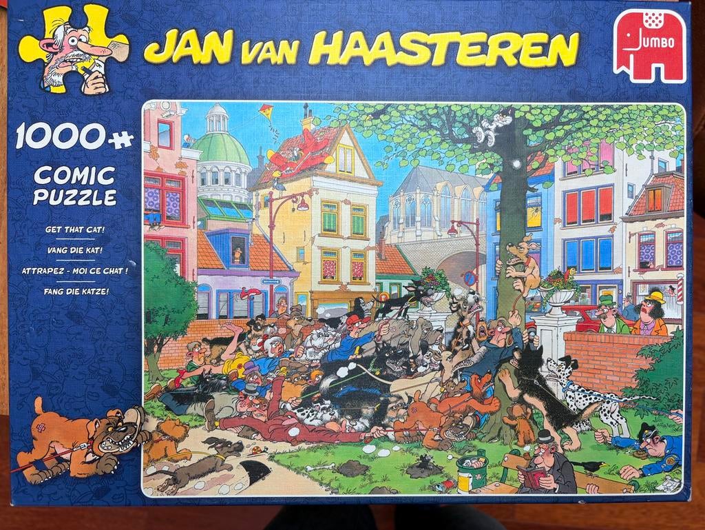 Puzzel Jan van Haasteren “vang die kat” 1000 stukjes, Hobby en Vrije tijd, Ophalen of Verzenden, 500 t/m 1500 stukjes, Zo goed als nieuw