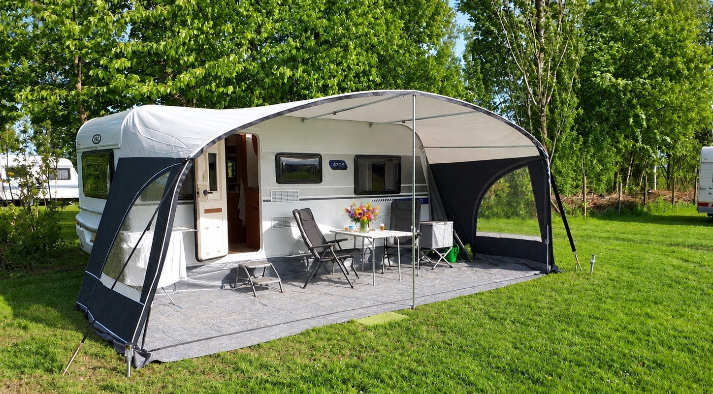 Mooie complete LMC Münsterland Vivo 470E, Standaardzit, Luifel, Particulier, 4 tot 5 meter