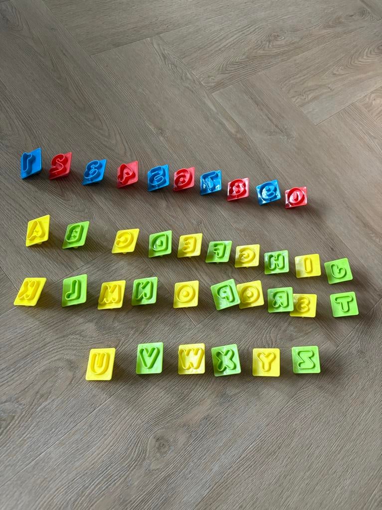 Klei uitsteek letters en cijfers, Ophalen of Verzenden, Gebruikt, Knutselen