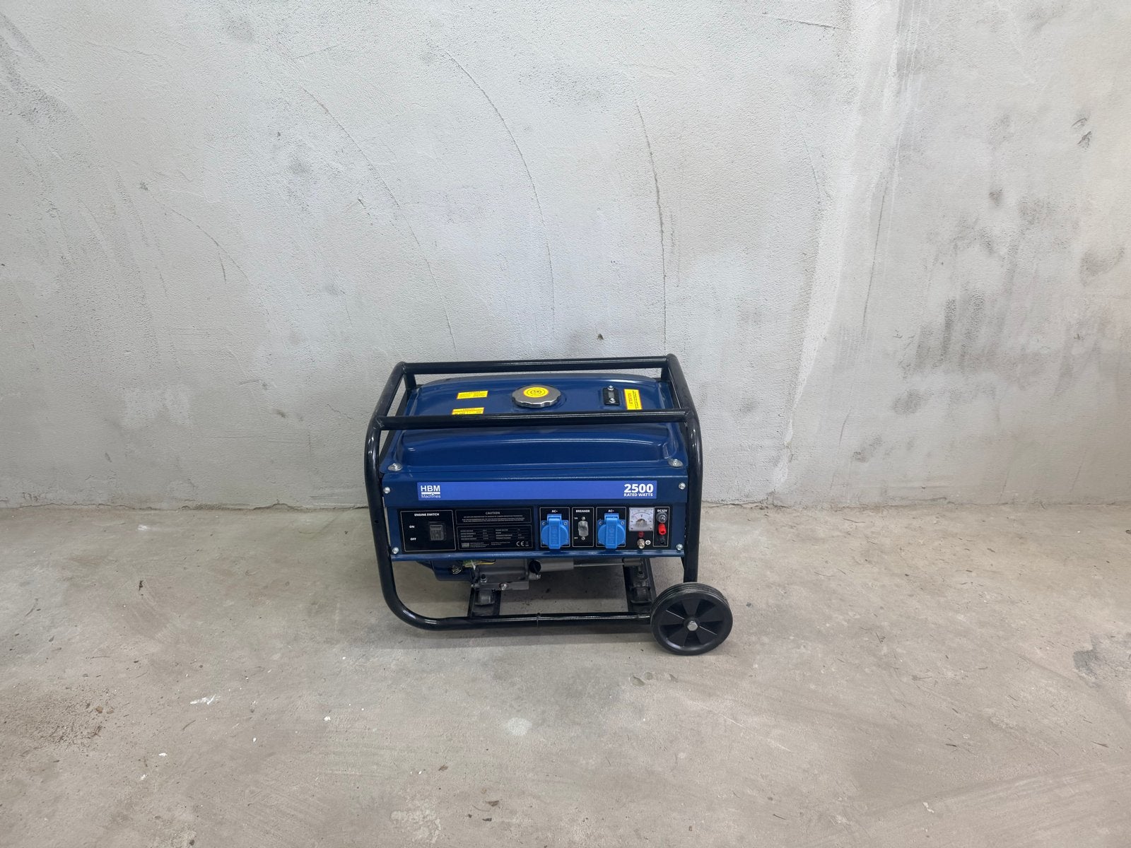 HBM Machines 2500 Watt Benzine Aggregaat - Zo goed als nieuw, Ophalen, Hbm, Benzine, Zo goed als nieuw