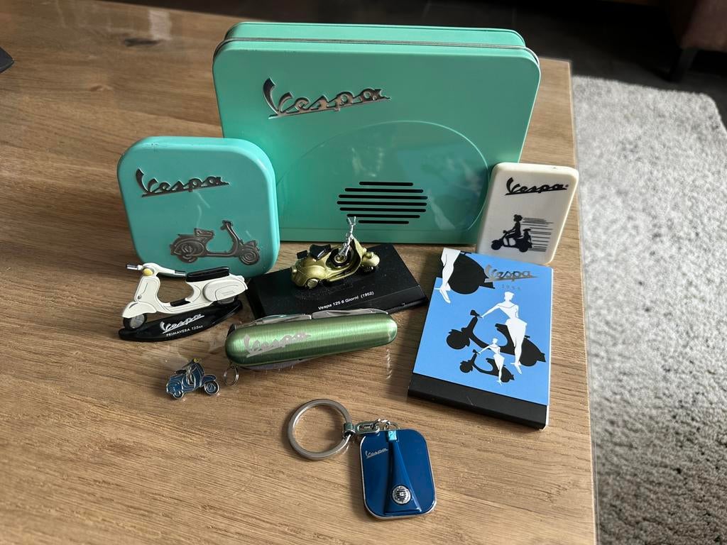 Piaggio vespa verzamel items mes sleutelhanger miniatuur, Ophalen, Auto's