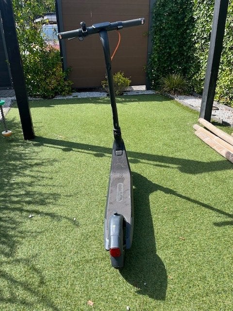 ninebot pro e2, Fietsen en Brommers, Steps, Ophalen, Gebruikt, Elektrische step (E-scooter), Ninebot