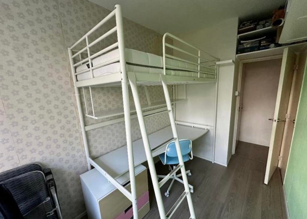 Hoogslaper Svarta Ikea, Huis en Inrichting, Slaapkamer | Stapelbedden en Hoogslapers, Eenpersoons, Ophalen of Verzenden, Zo goed als nieuw