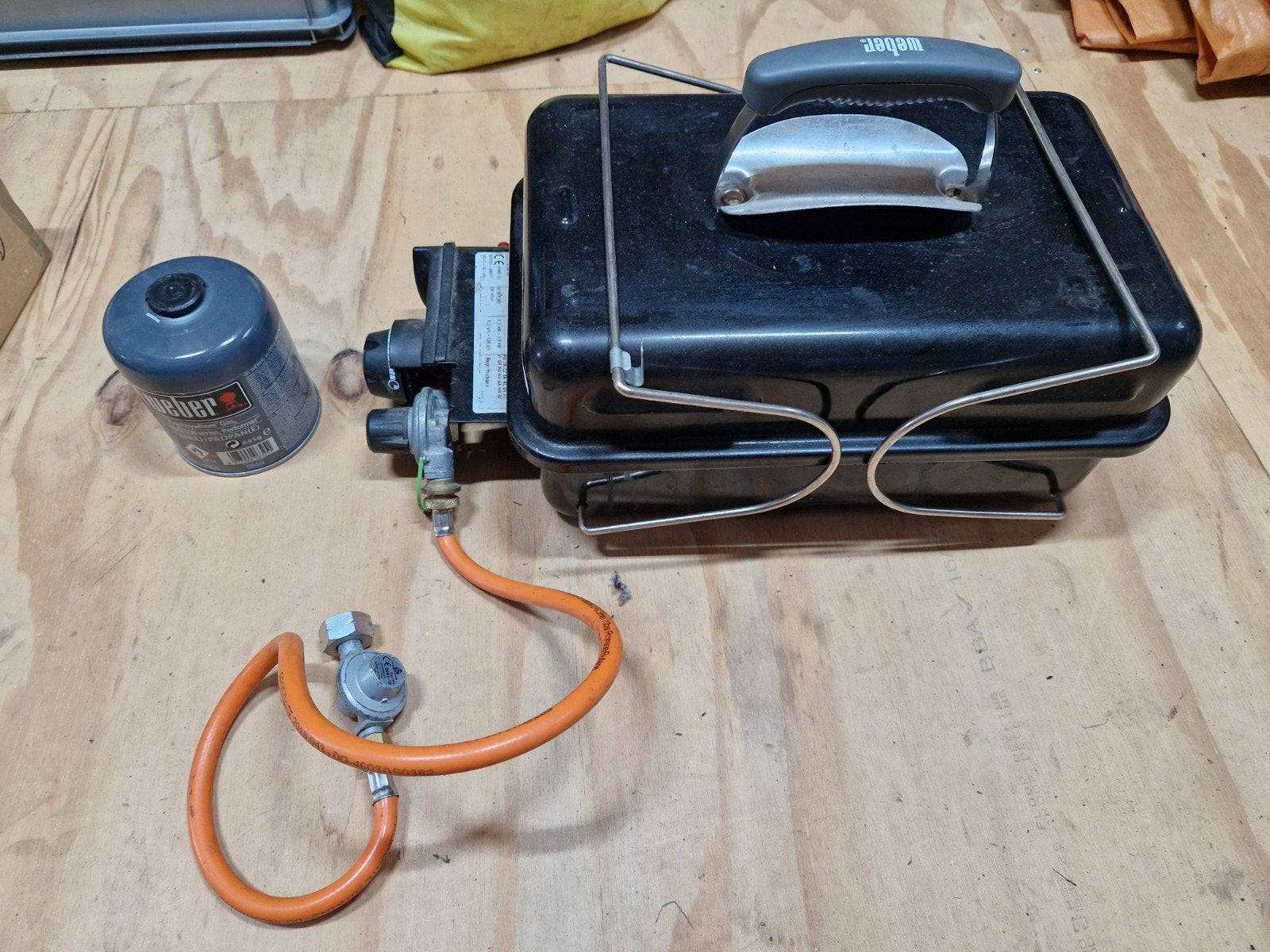 Weber Go-Anywhere Gasbarbecue - extra gasslang grote gasfles, Tuin en Terras, Gasbarbecues, Ophalen of Verzenden, Gebruikt, Weber