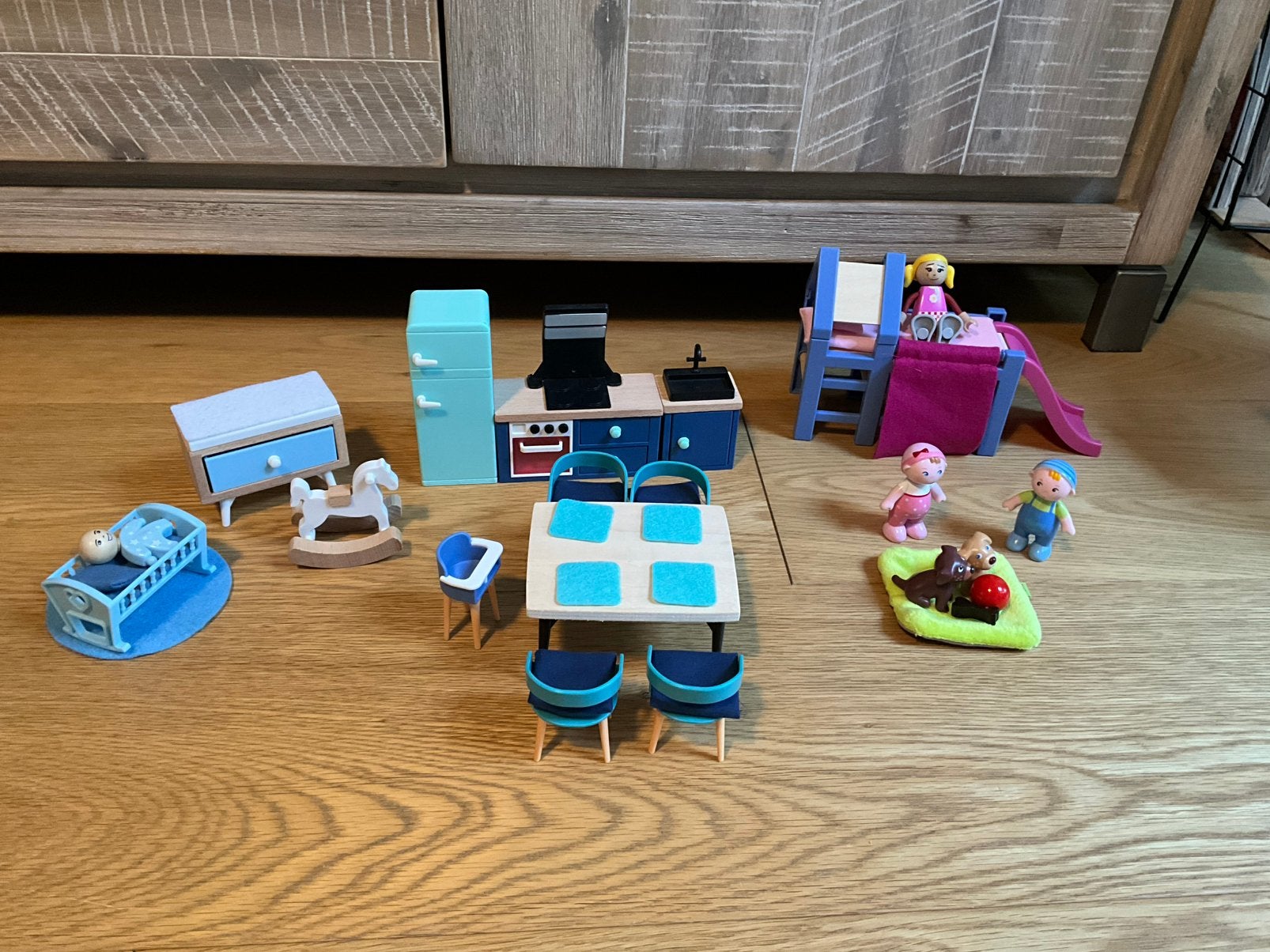 Small foot poppenhuis meubels, Ophalen, Zo goed als nieuw, Poppenhuis