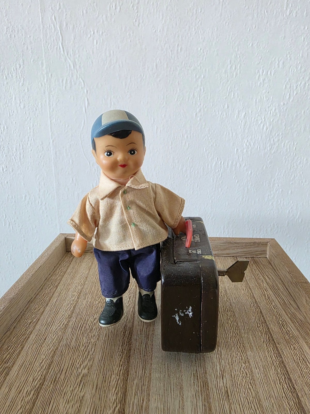 Blikken speelgoed Young Traveller" (of "Little Traveller")., Verzamelen, Poppetjes en Figuurtjes, Ophalen of Verzenden, Gebruikt