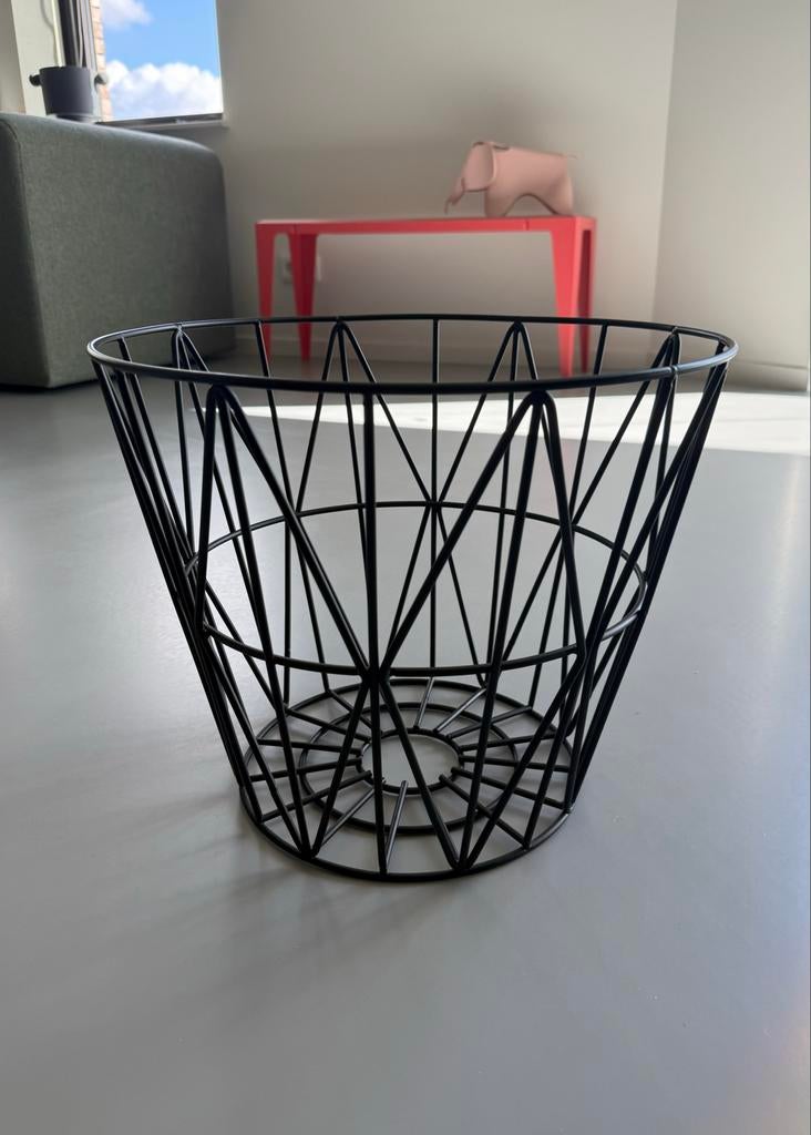 Ferm Living mand zwart, Huis en Inrichting, Woonaccessoires | Schalen en Manden, Ophalen, Overige materialen, Mand, Rond