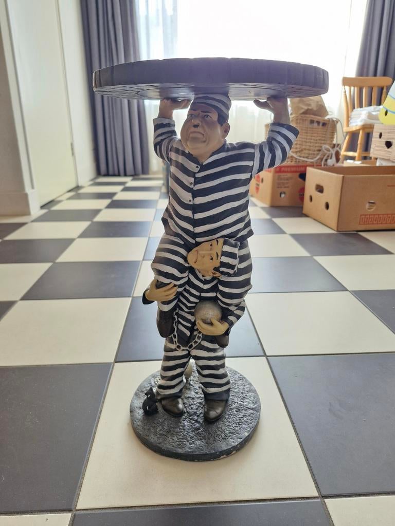 Laurel & Hardy Gevangenis Beeldje Bijzettafel, Huis en Inrichting, Gebruikt, Rond, Klassiek komedie-duo, Ophalen