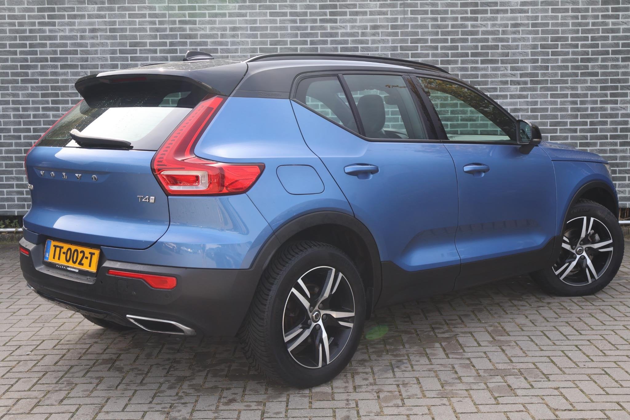 Volvo XC40 2.0 T4 R-Design | Panoramadak | Two-Tone | Achter, Auto's, 15 km/l, Euro 6, Blauw, Origineel Nederlands