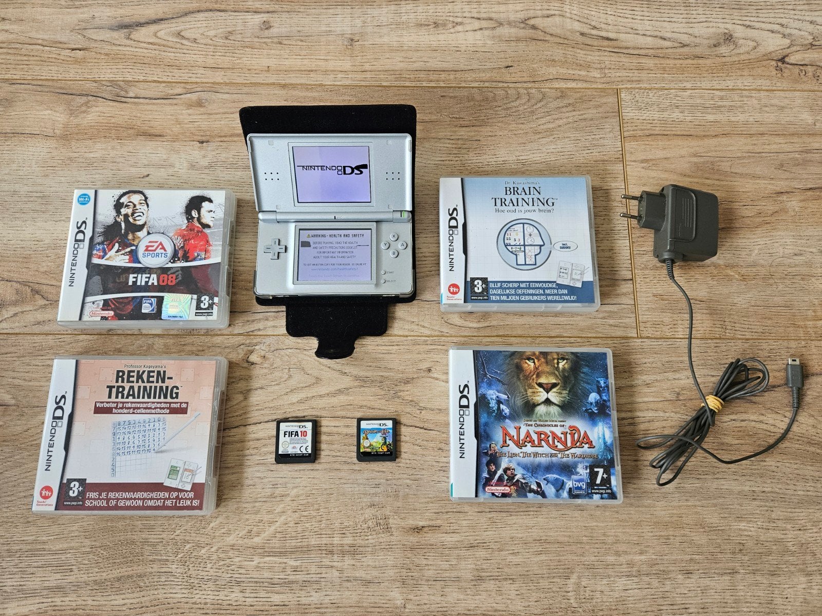 Nintendo DS Lite met 6 spellen en oplader, Ophalen, Gebruikt, 1 speler, Vanaf 3 jaar