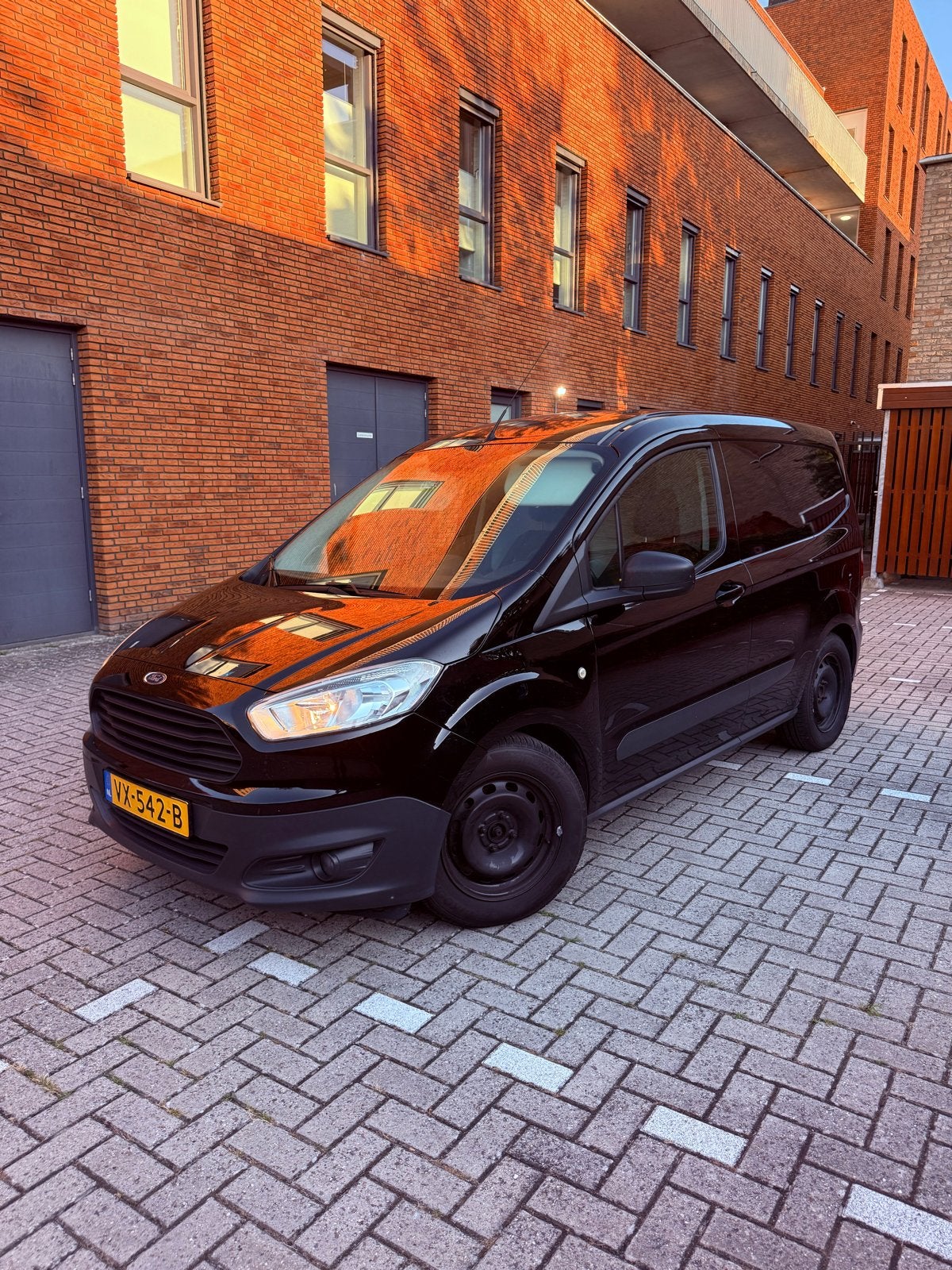 Ford Transit Courier 1.5 TDCi | 2016 | Marge | Trekhaak, Auto's, Voorwielaandrijving, Euro 5, Stof, 74 pk