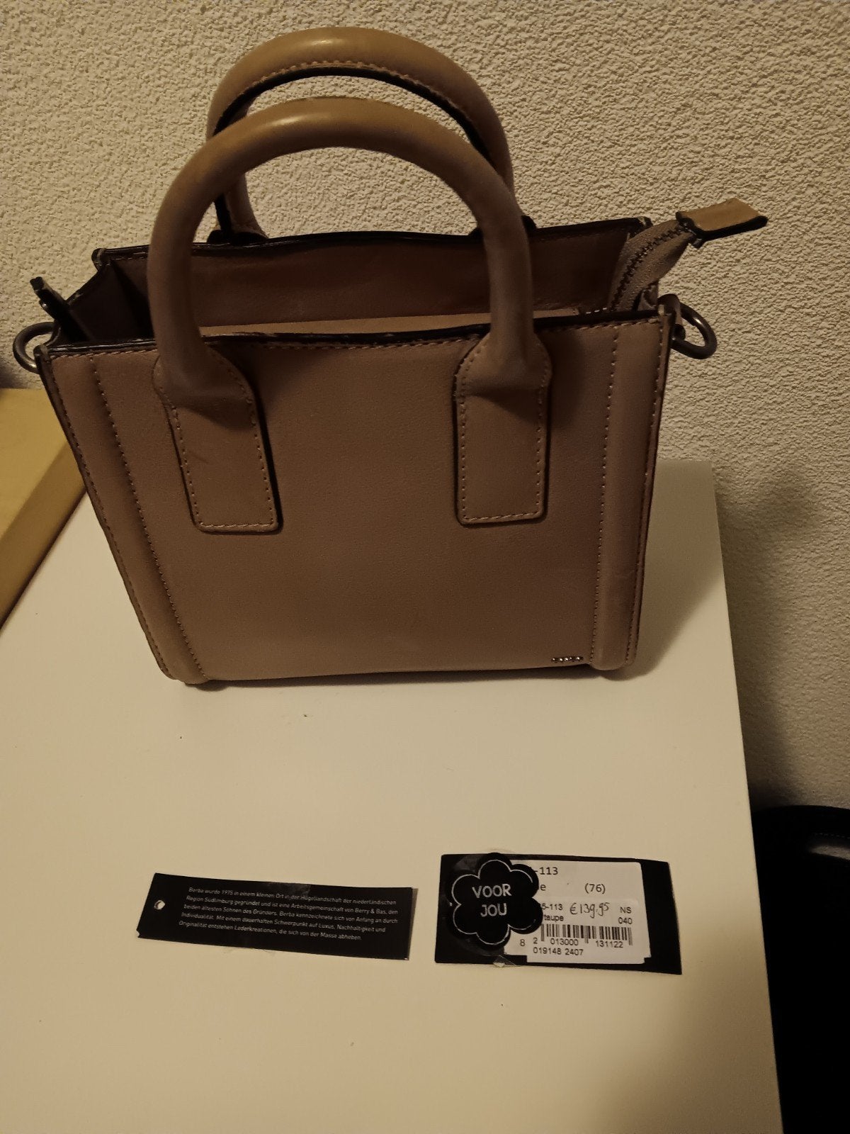 Berba handtas mini icons kleur taupe nieuwstaat., Ophalen of Verzenden, Nieuw, Schoudertasje