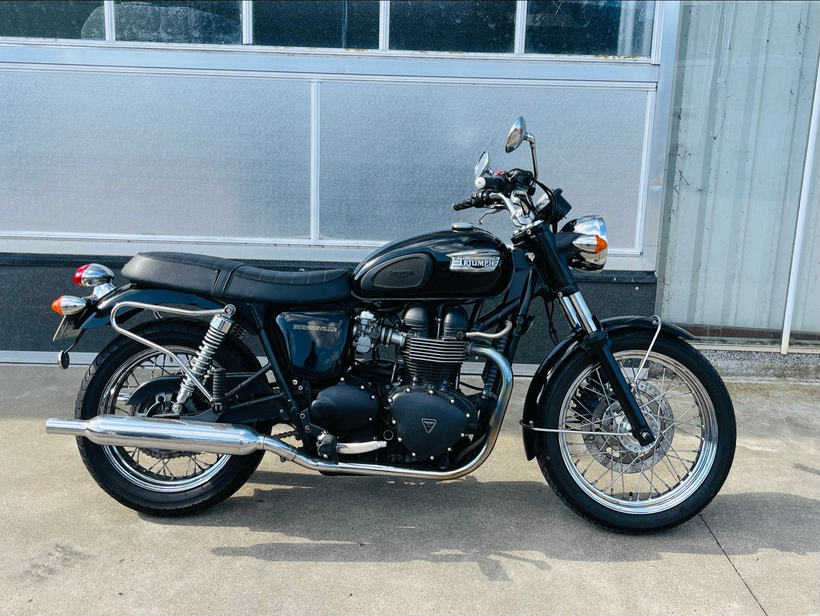 Triumph Bonneville T100 Black 2006 | 790cc | Carburateur, Gebruikt, Particulier, Toermotor, Handgeschakeld