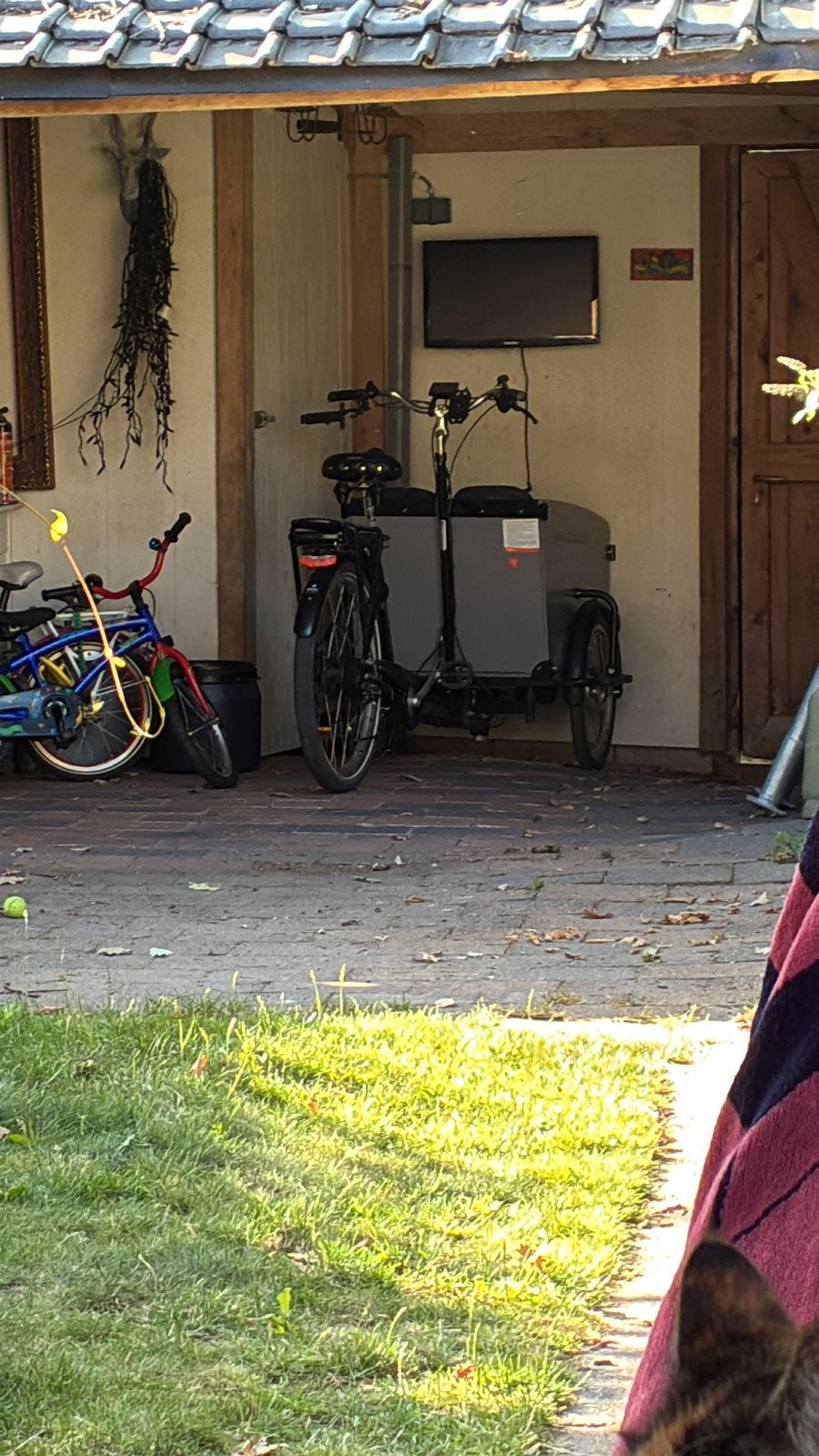 3 wieler bakfiets 4 zitplaatsen met deurtje, Fietsen en Brommers, Fietsen | Bakfietsen, 4 kinderen of meer, Huif, Zo goed als nieuw