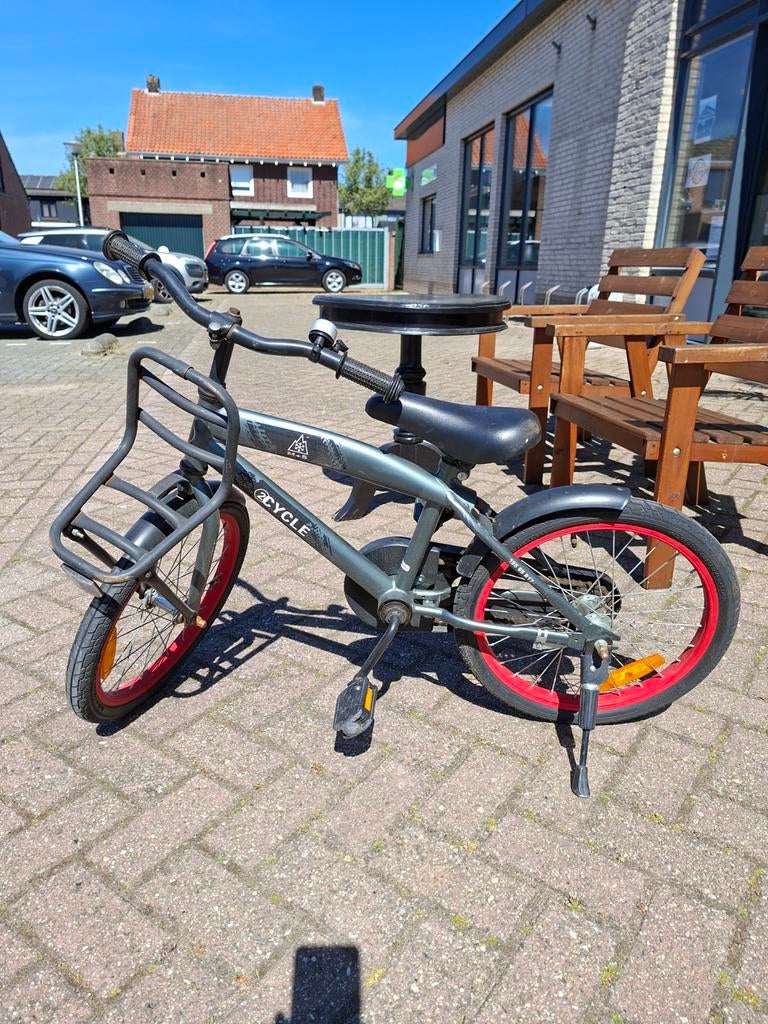 Kinderfiets 2Cycle met voordrager - Grijs/Rood, Fietsen en Brommers, Fietsen | Kinderfietsjes, Terugtraprem, Ophalen of Verzenden