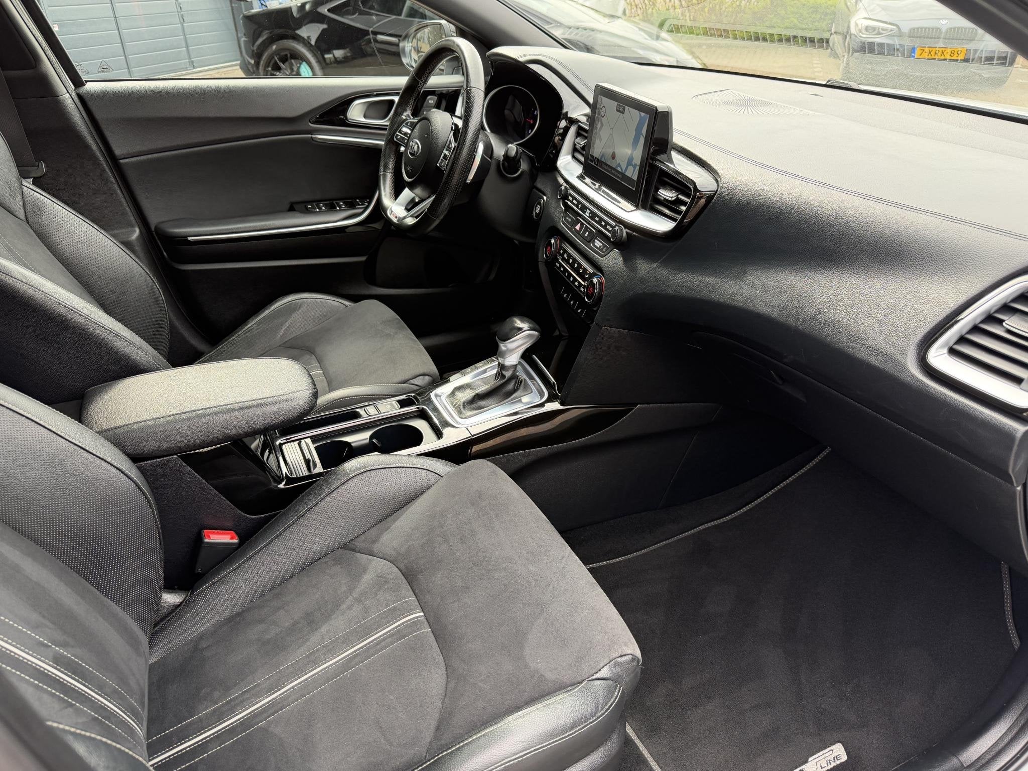 Kia ProCeed 1.4 T-GDI GT-PlusLine |PANORAMADAK | NAVIGATIE |, Auto's, Stof, Euro 6, 4 cilinders, Lichtsensor