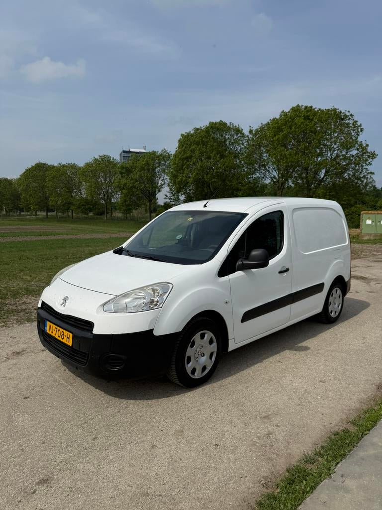 Peugeot Partner 1.6 Diesel 2014 Automaat NAP ( MARGE ), Auto's, Bestelauto's, Automaat, 4 cilinders, Origineel Nederlands, 1285 kg