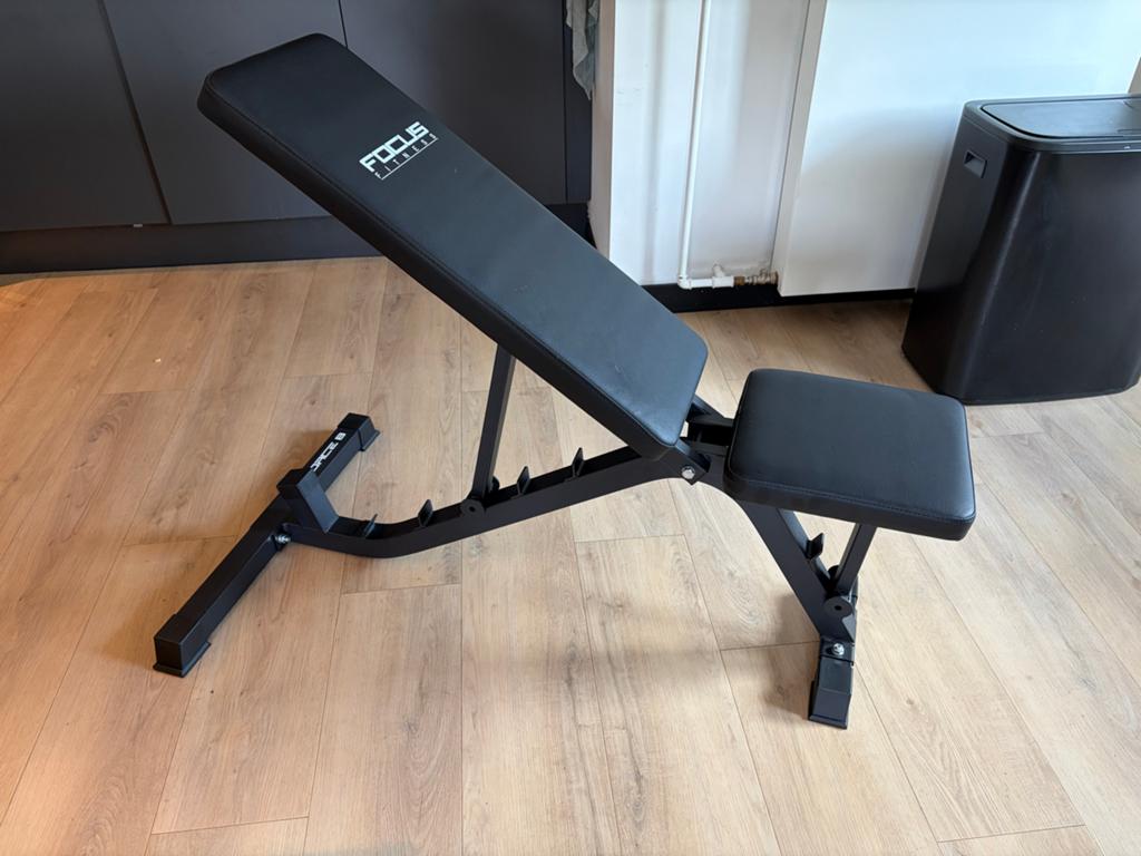 Focus Fitness Force 8 Trainingsbank verstelbaar, Ophalen, Zo goed als nieuw, Armen, Fitnessbank