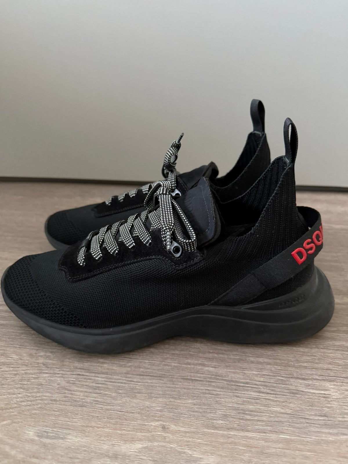 Dsquared2 sneakers maat 43, Ophalen, Zwart, Sneakers of Gympen, Zo goed als nieuw