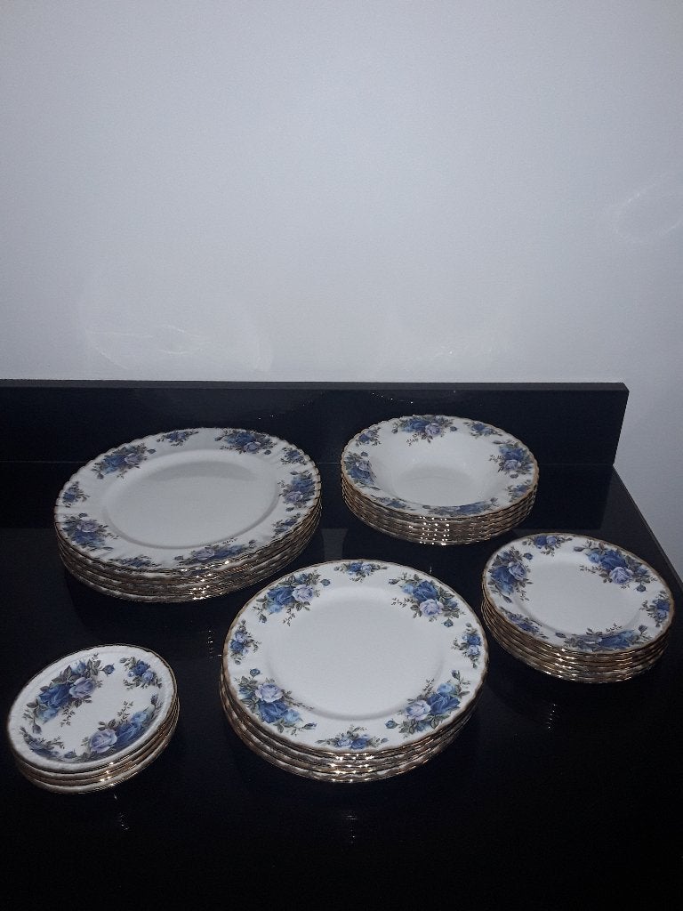Royal albert Moonlight rose eet&theeservies en bijbehoren, Antiek en Kunst, Ophalen