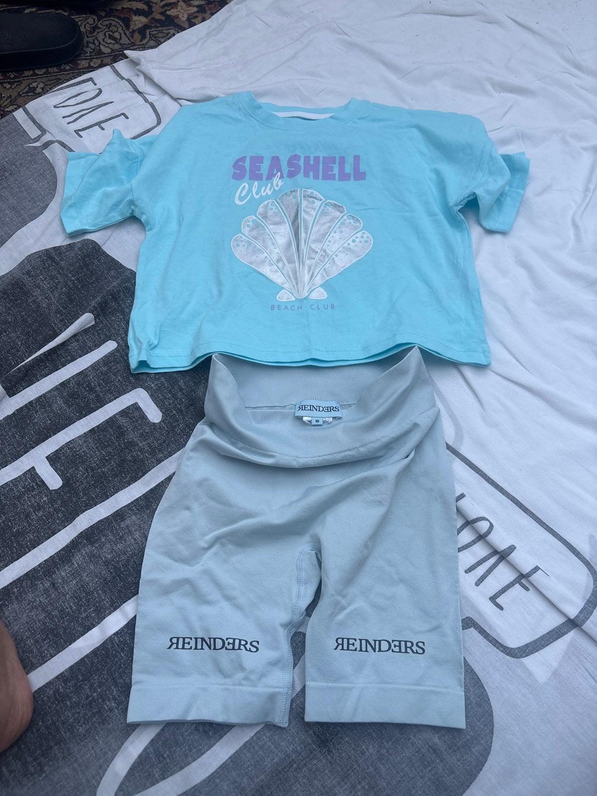 Zomerse set: T-shirt 'Seashell Club' en Reinders fietsbroek, Ophalen of Verzenden