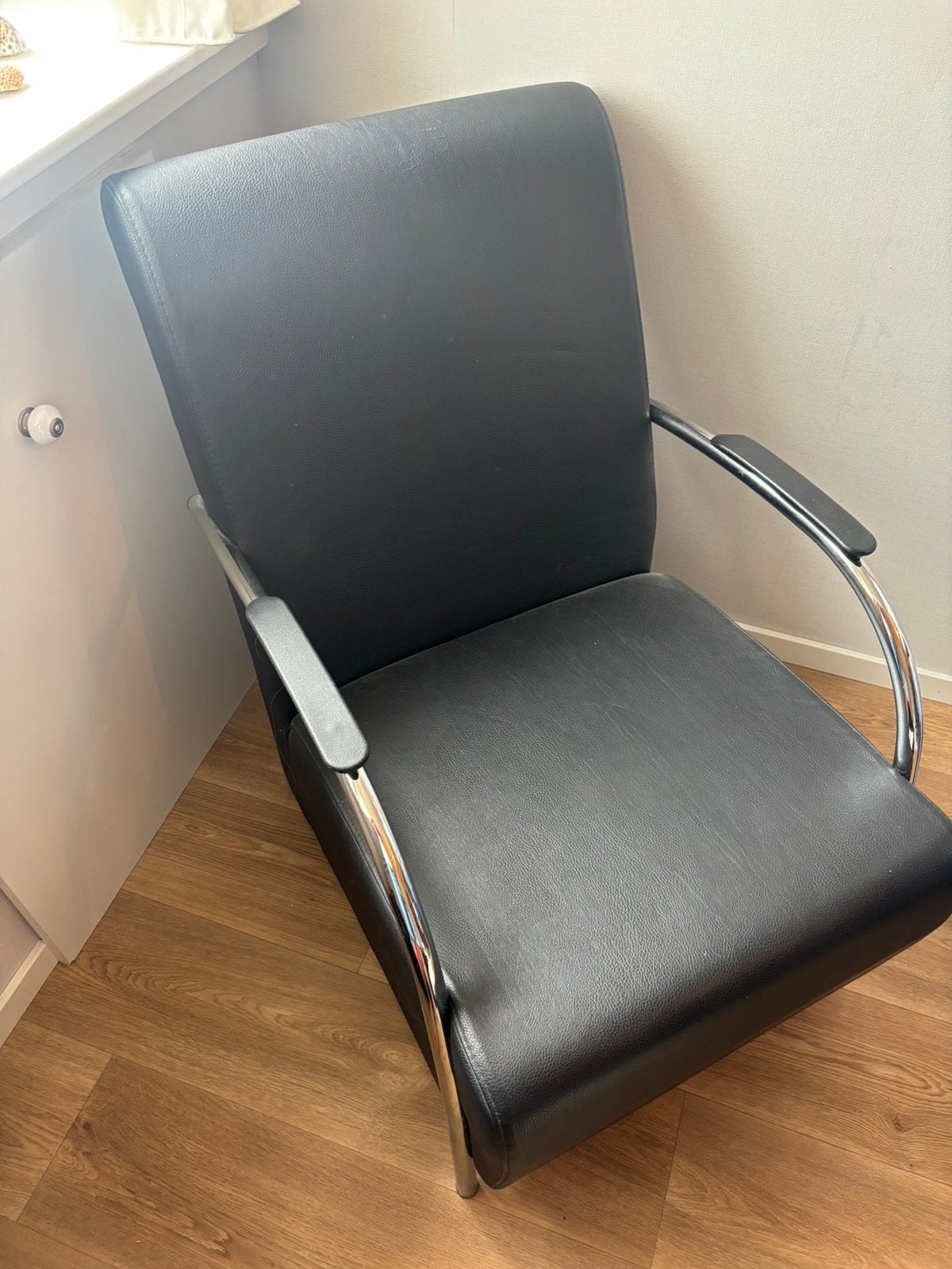 (Nep)leren stoel, Huis en Inrichting, Fauteuils, Ophalen of Verzenden, Zo goed als nieuw, 75 tot 100 cm, 50 tot 75 cm