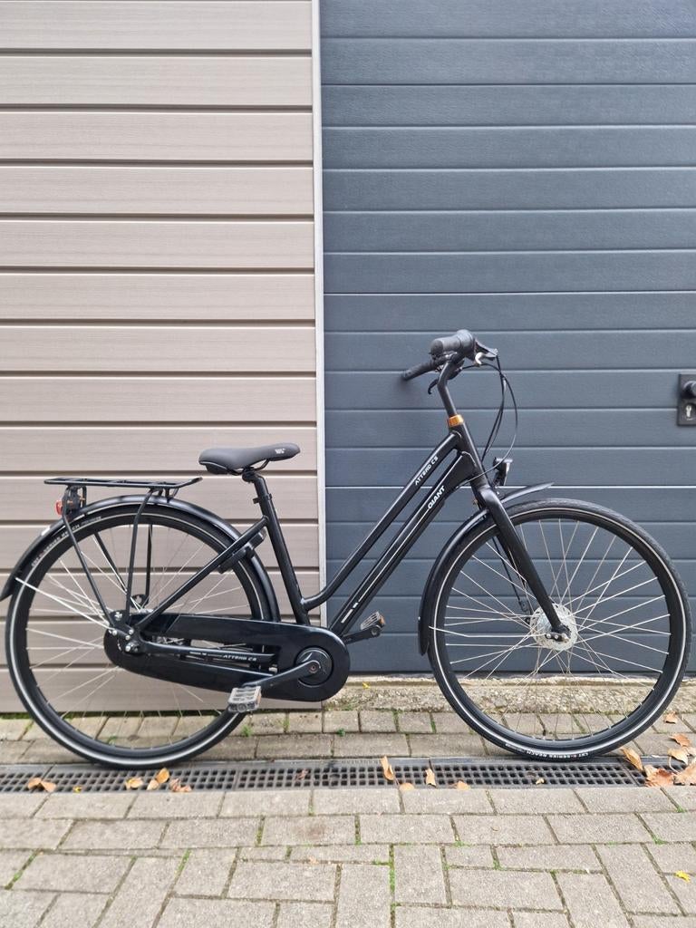 Giant Attend CS - Damesfiets - 28 inch - Zwart, Gebruikt, Versnellingen, Giant, Trommelrem