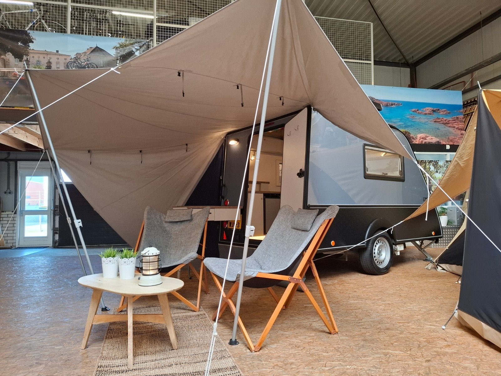 Kip Shelter Plus 2024, keuken, vloerverwarming, mover, Standaardzit, Kip, Bedrijf, Hefdak
