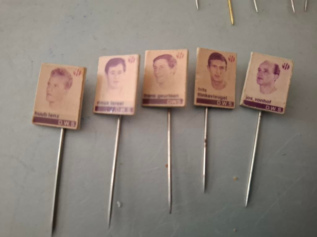 5 Speldjes  DWS, Ophalen of Verzenden, Zo goed als nieuw, Sport, Speldje of Pin