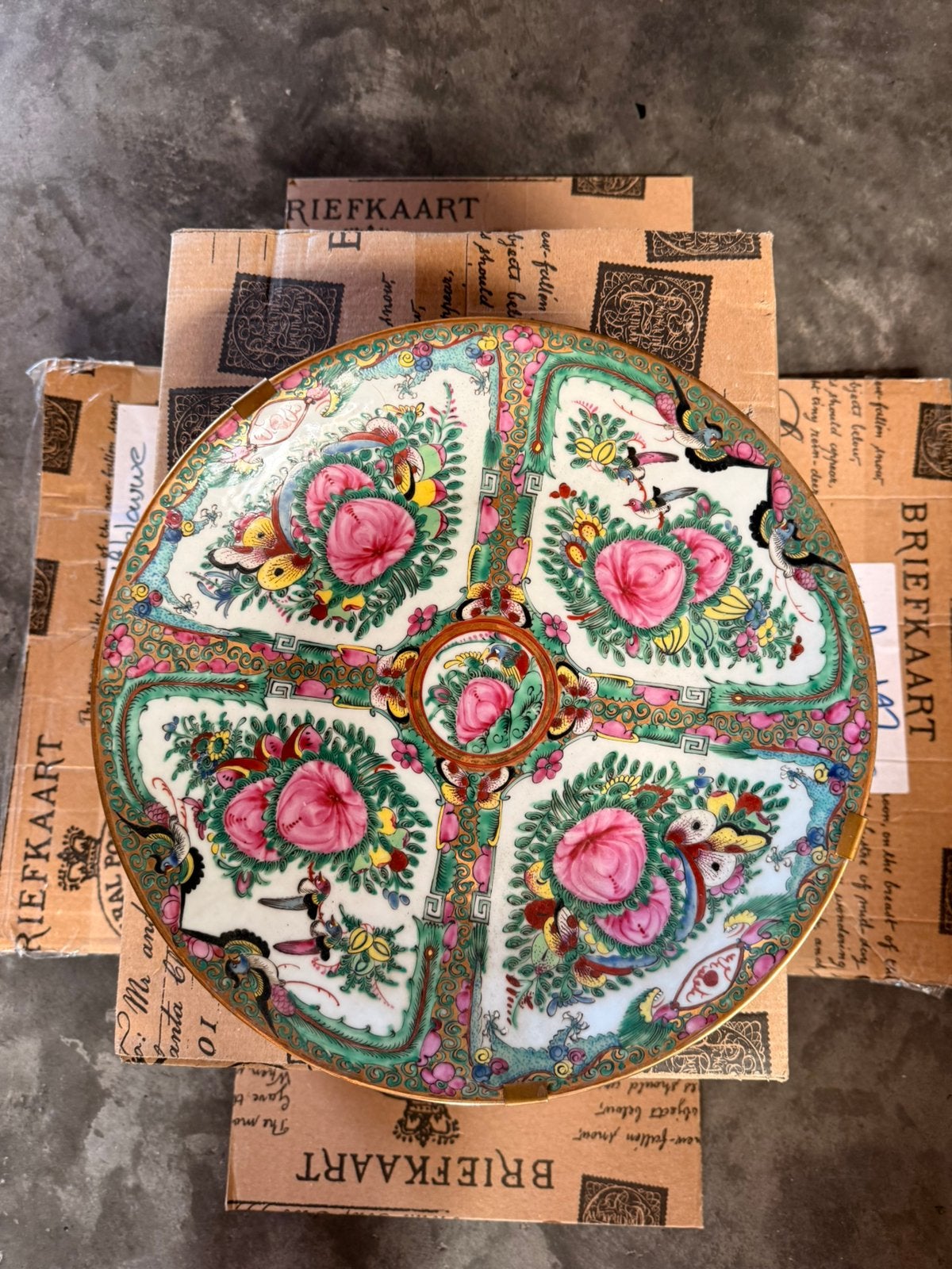 Chinees Famille Rose / Rose Medallion porseleinen wandbord, Ophalen of Verzenden