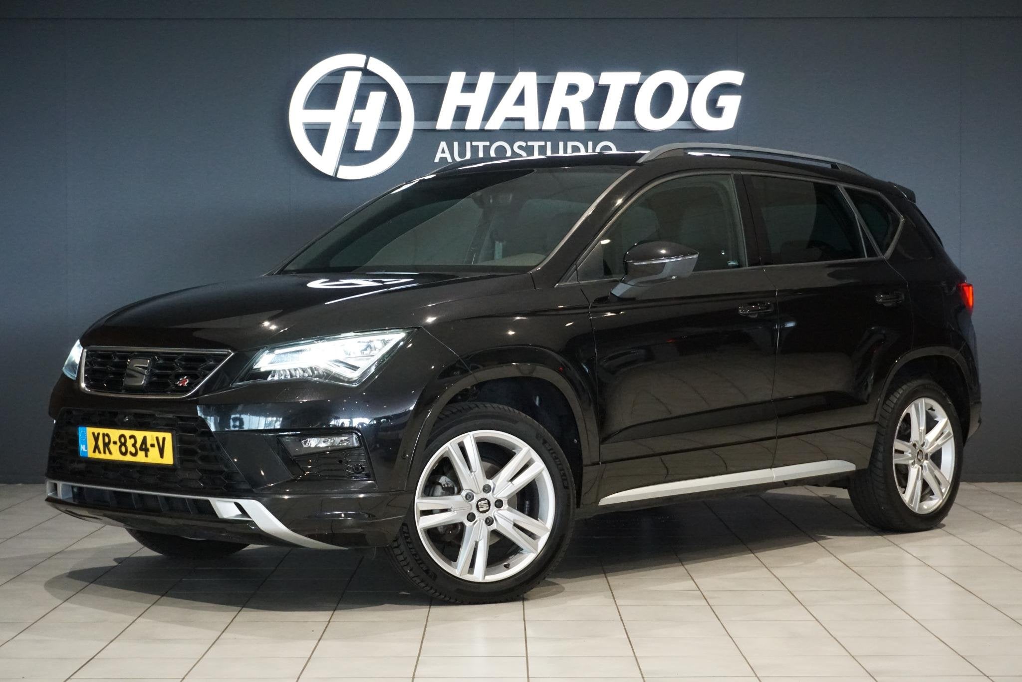 SEAT Ateca 1.5 TSI FR Business Intense + CAMERA / ALCANTARA, Auto's, 4 cilinders, 150 pk, Zwart, Origineel Nederlands