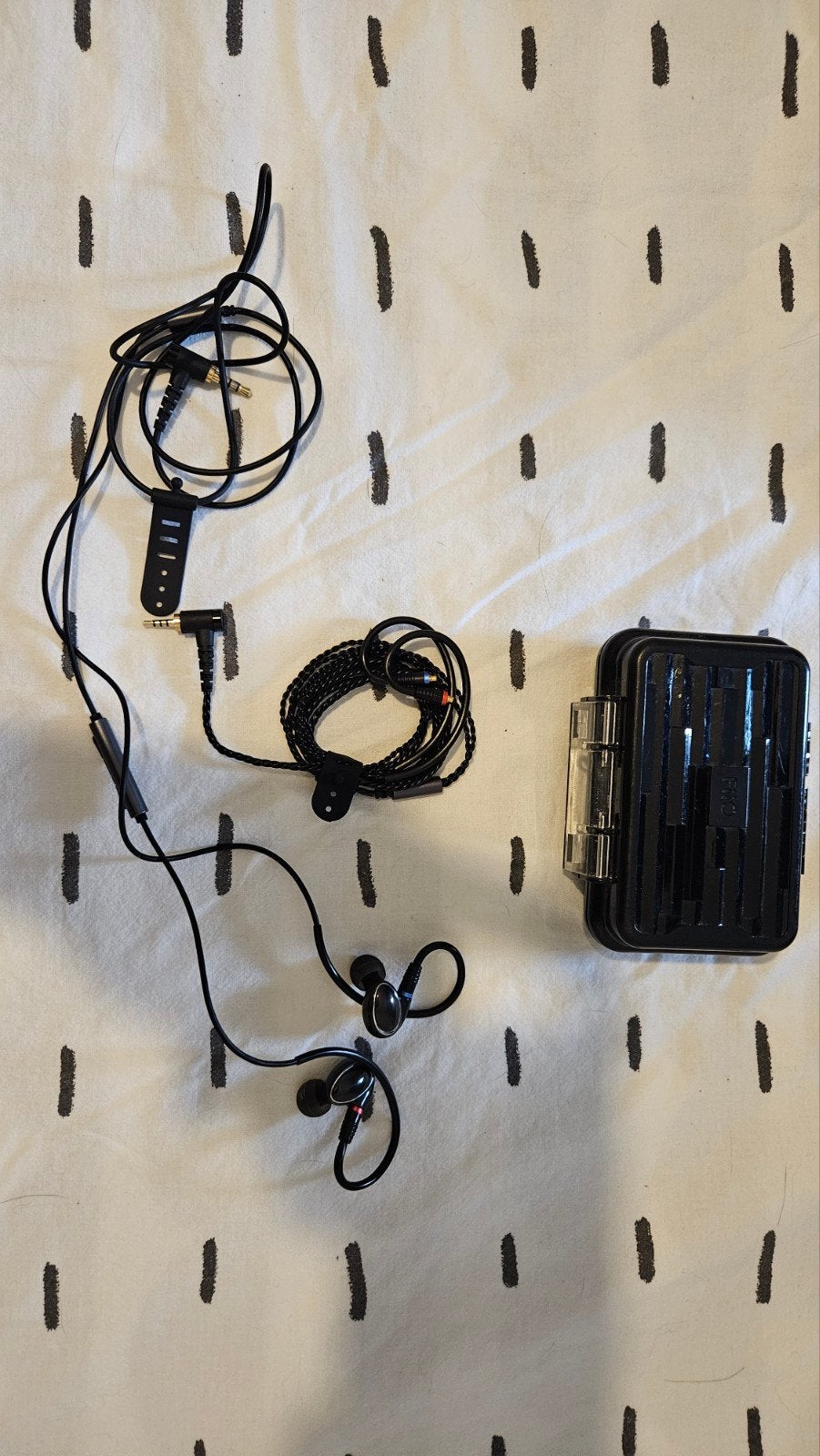 FiiO FH1 In-ear oordopjes - Gebruikt, nette staat, Ophalen of Verzenden, Zwart, Overige merken