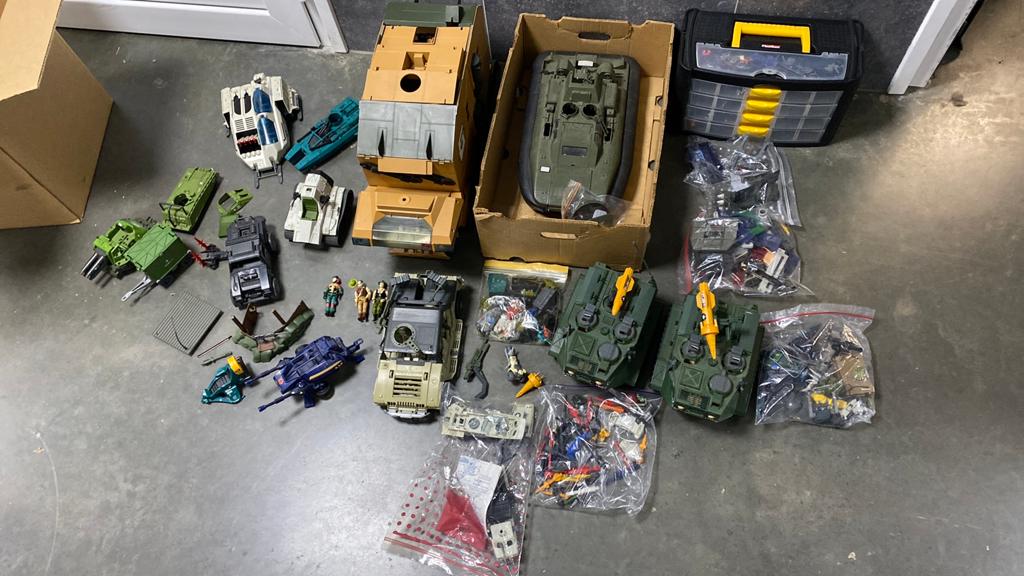 Grote partij vintage G.I. Joe figuren en voertuigen, Gebruikt, Ophalen of Verzenden, Hasbro, HasbroBrandPR@hasbro.com
