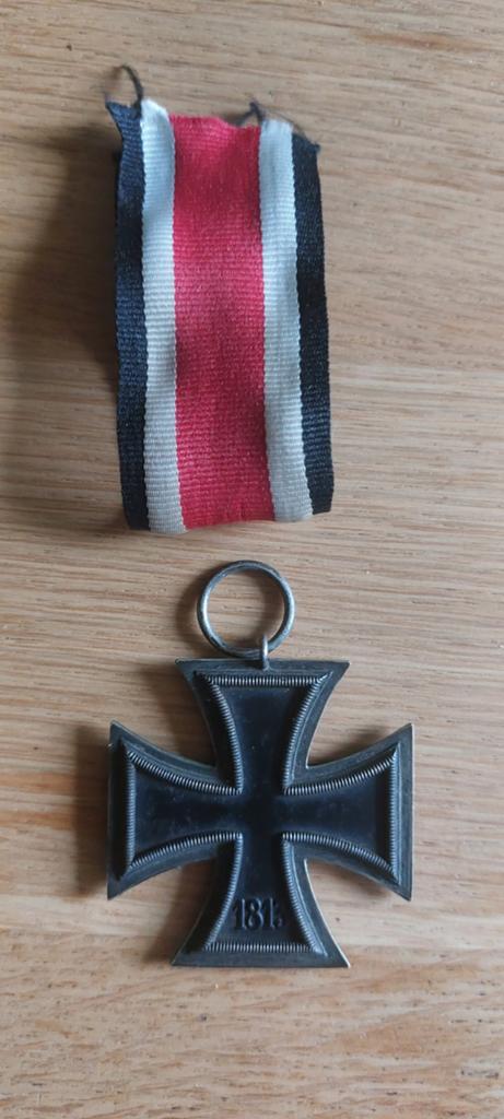 IJzeren Kruis Medaille met Lint - Ongemarkeerd - WW2, Verzamelen, Militaria | Tweede Wereldoorlog, Overige soorten, Lintje, Medaille of Wings