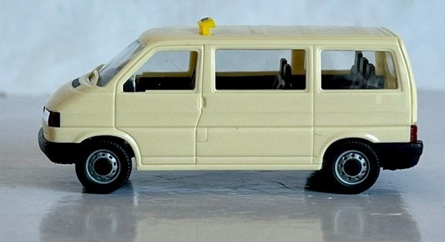 Herpa 042437: VW Volkswagen T4 Caravelle Taxi, Ophalen of Verzenden, Zo goed als nieuw, Bus of Vrachtwagen, Herpa