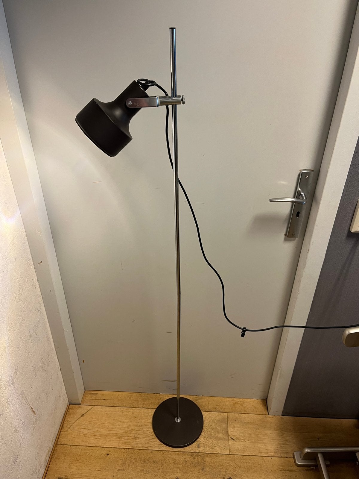 Vintage Vloerlamp met Verstelbare Spot - J. Anvia Stijl, Gebruikt, Metaal, 150 tot 200 cm, E27 (groot)