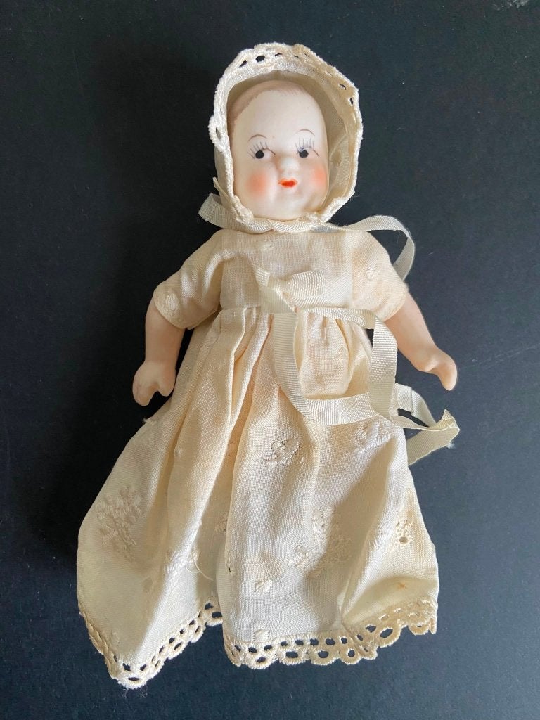 Oud Klein Popje Porselein Shackman ??  9,5 cm, Ophalen of Verzenden, Gebruikt, Pop