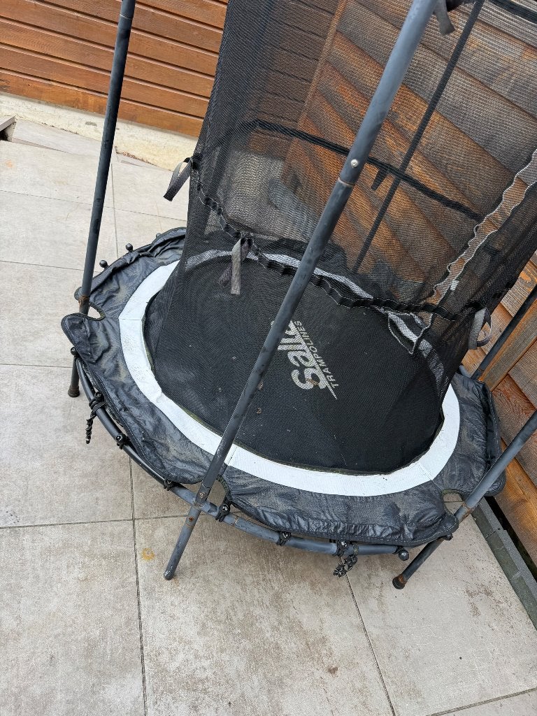 Trampoline