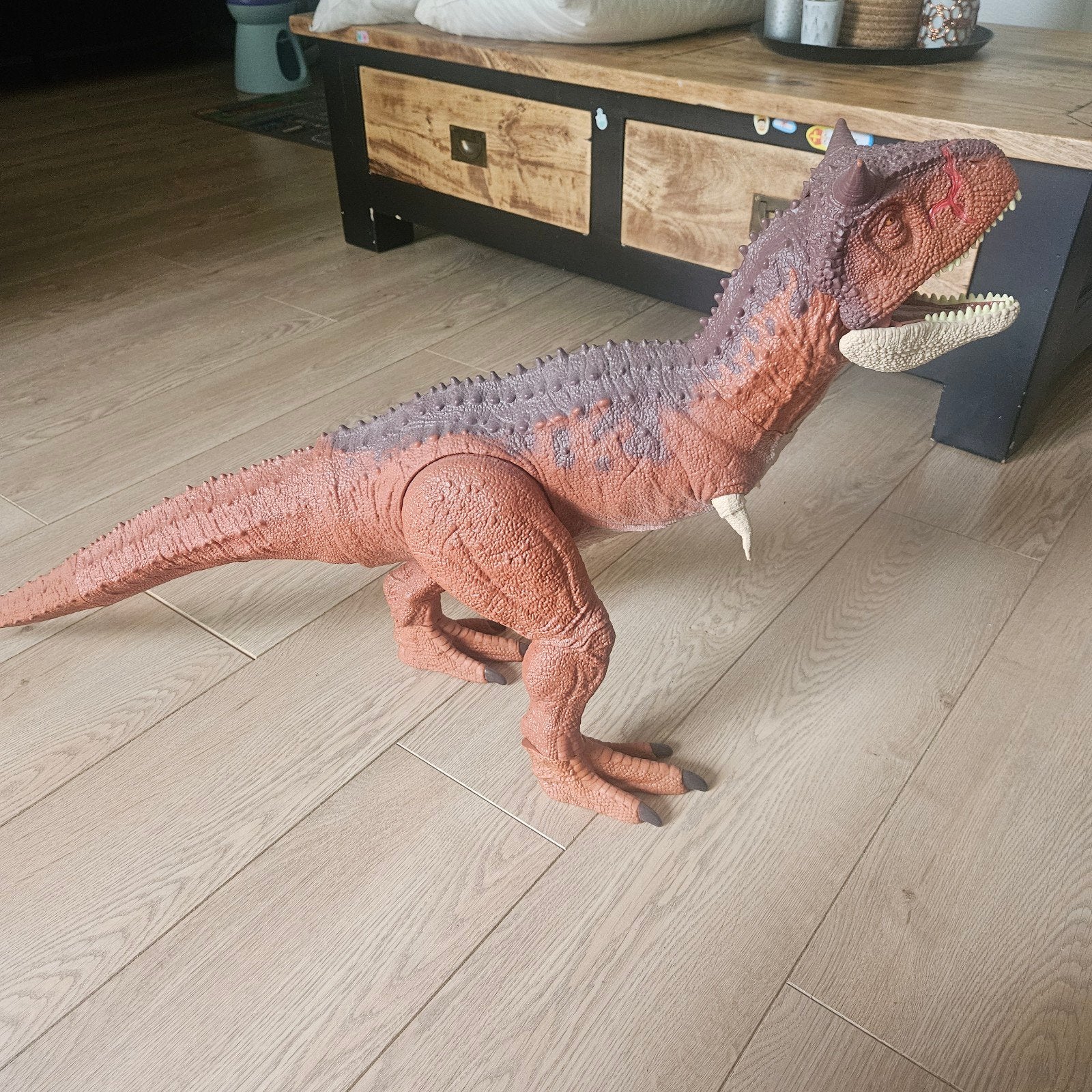Grote Dinosaurus Speelgoed - Carnotaurus jurrasic world, Kinderen en Baby's, Speelgoed | Overig, Ophalen, Zo goed als nieuw, Jongen of Meisje