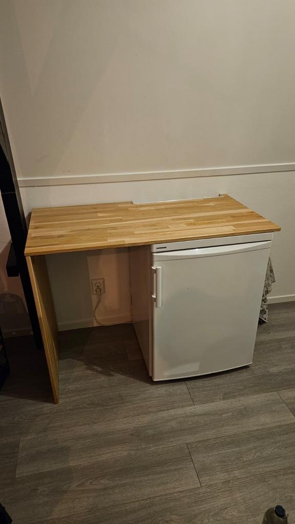 Houten ombouw voor koelkast, Minder dan 75 liter, Ophalen of Verzenden, Zo goed als nieuw, Zonder vriesvak