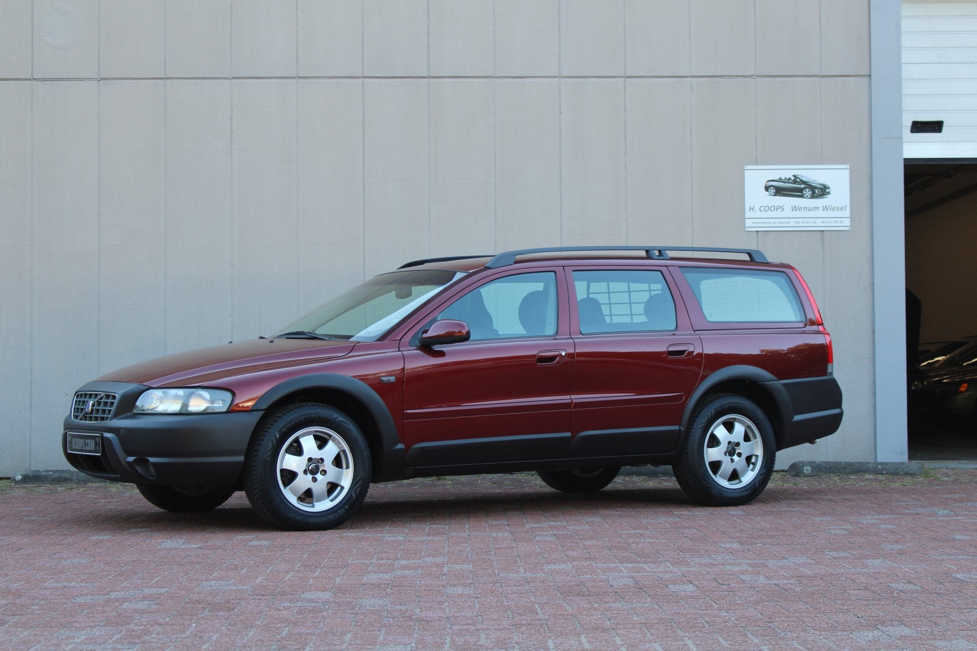 Volvo XC70 2.4T AWD AUTOMAAT BLIJVEND YOUNGTIMER ! incl. 21%, foto 3