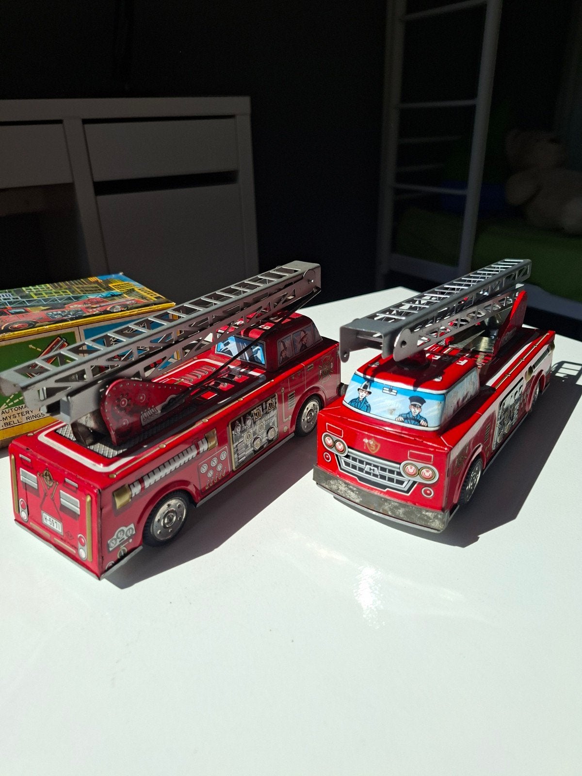 Twee vintage brandweerauto's met originele verpakking, Ophalen of Verzenden, Gebruikt