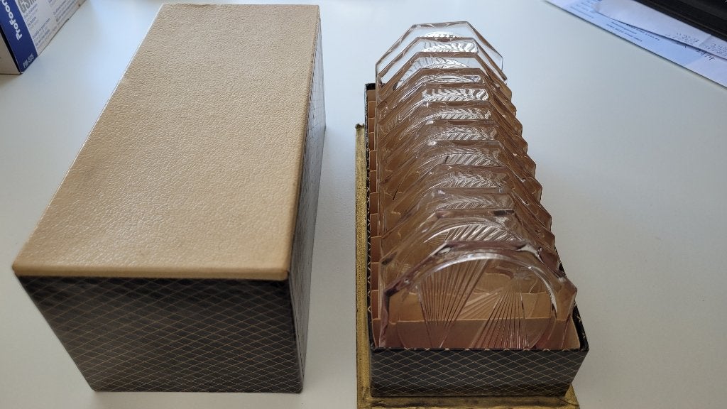 Antieke onderzetters,  geslepen glas, Antiek en Kunst, Verzenden