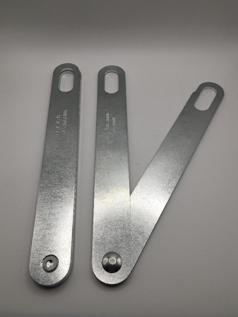 Te koop Uitzetijzer set achterklep Dodge w200 d200, Ophalen of Verzenden