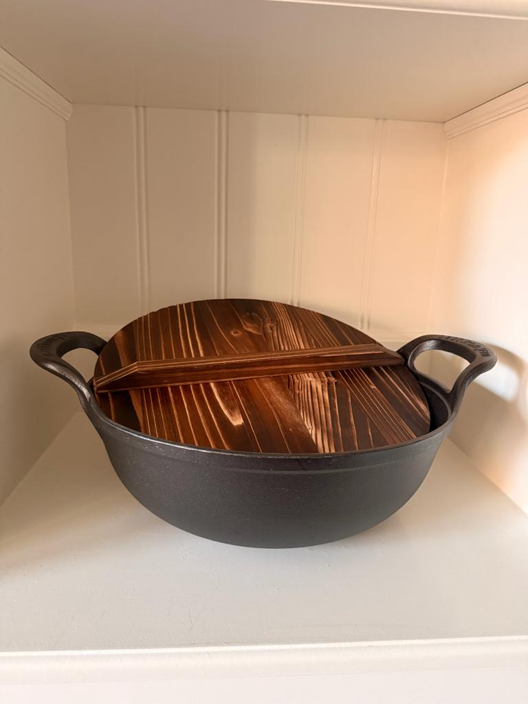 Gietijzeren wok 34 CM met deksel *nieuw in doos*, Huis en Inrichting, Keuken | Potten en Pannen, Ophalen of Verzenden, Zo goed als nieuw
