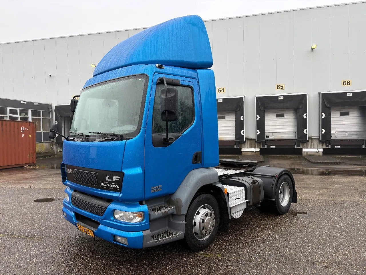 DAF LF 55.220 28 TON TREKKER (bj 2005), Achterwielaandrijving, Blauw, Bedrijf, 2 stoelen