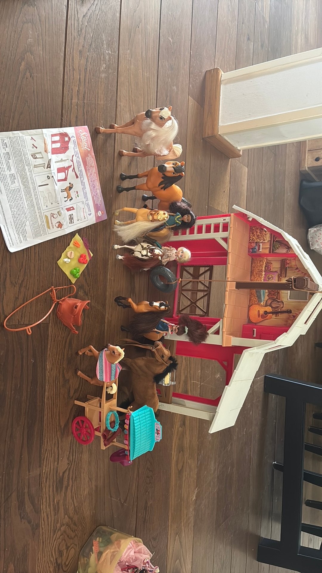 Spirit barbie stal, Ophalen, Zo goed als nieuw, Poppenhuis