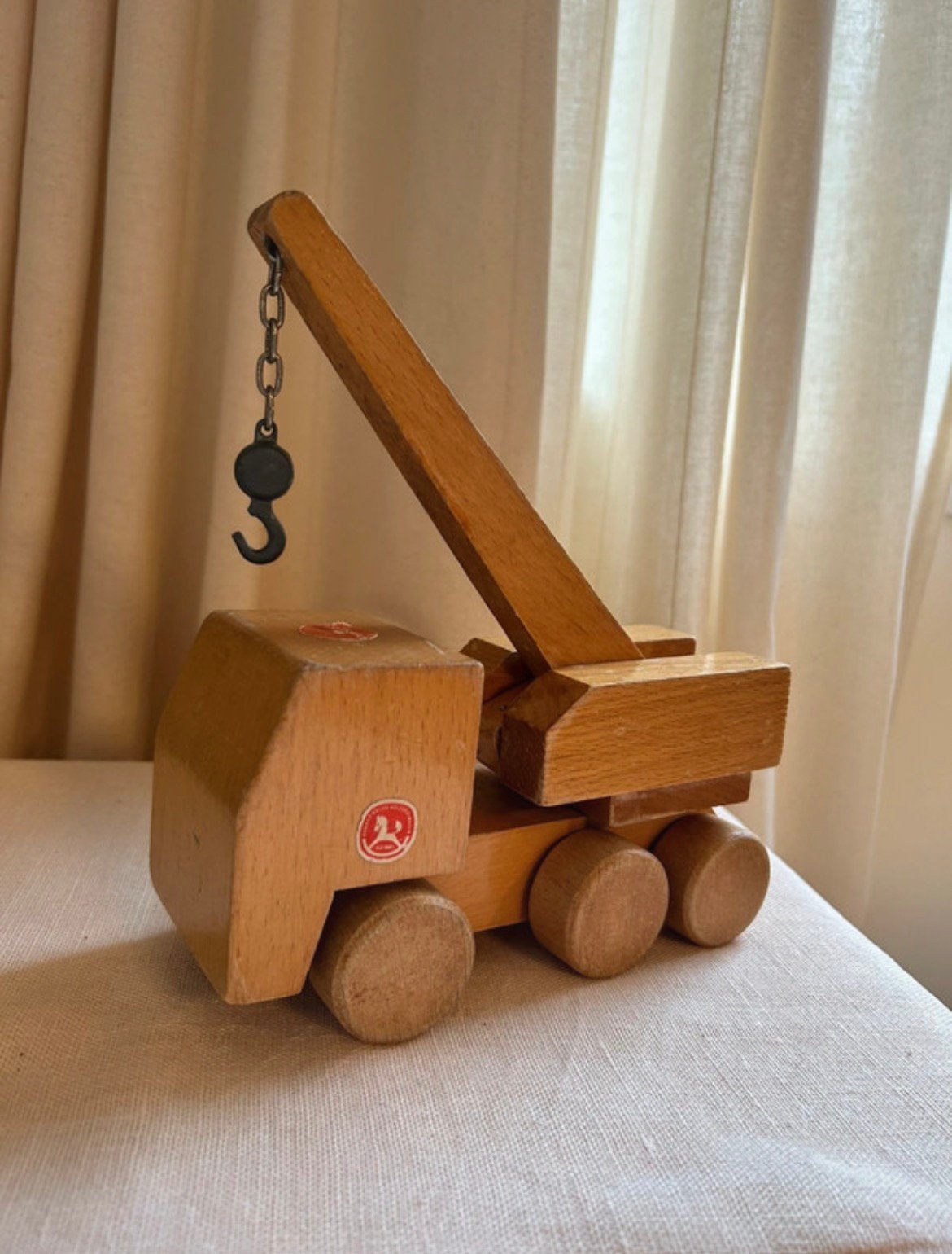 Vintage houten takelwagen / hijskraan - Konrad Keller, Kinderen en Baby's, Speelgoed | Houten speelgoed, Ophalen of Verzenden