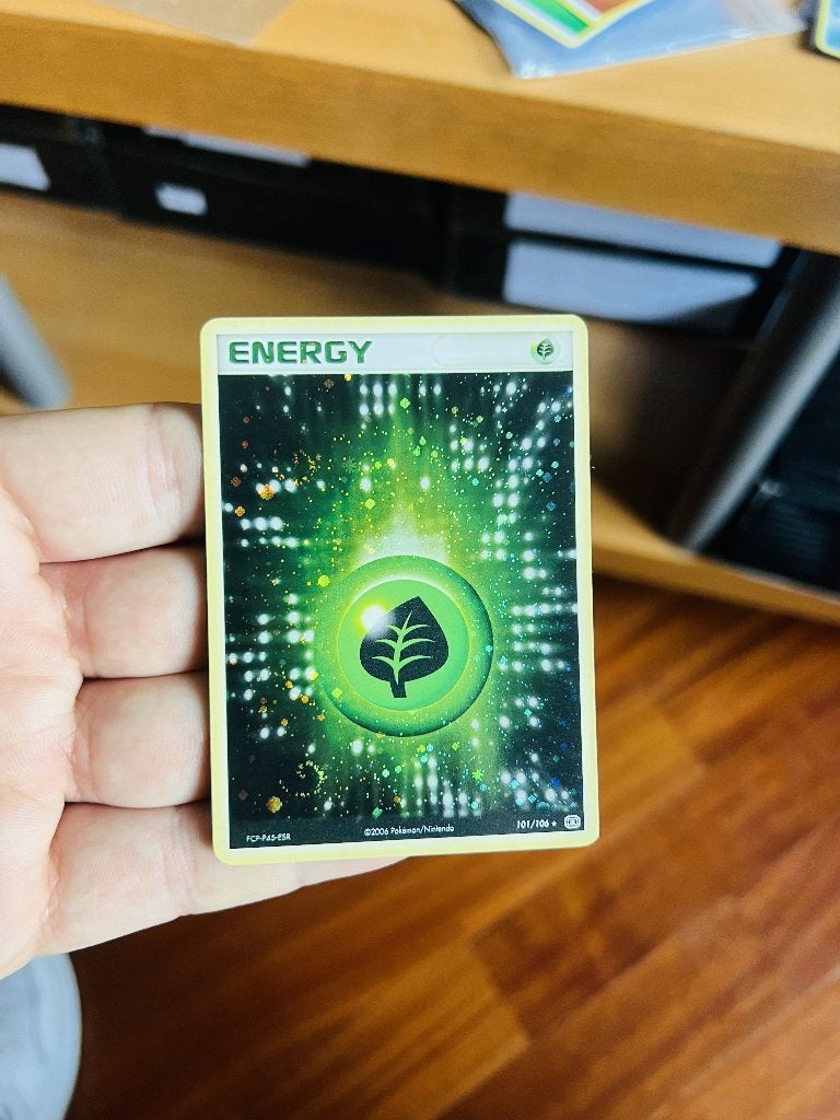 Grass Energy 101/106 Holo Ex Emerald Pokemon, Verzenden, Zo goed als nieuw, Losse kaart, Foil