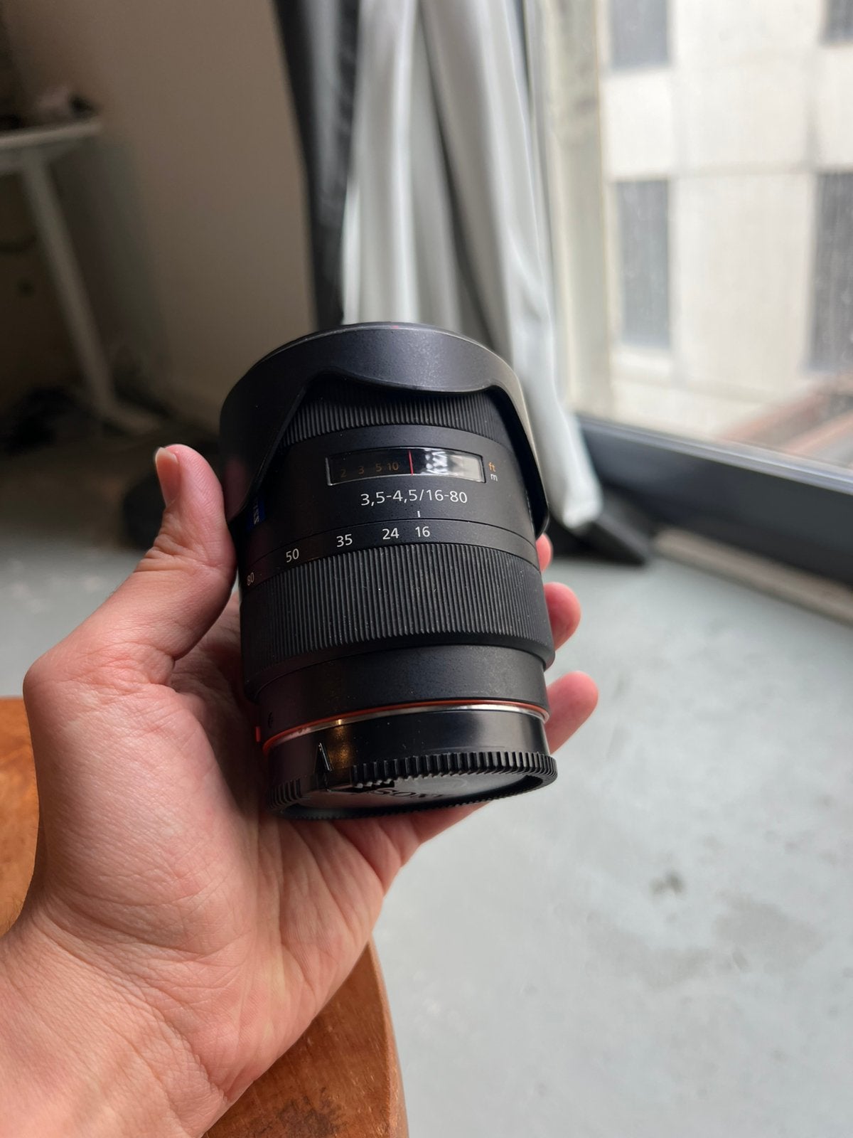 Sony Carl Zeiss Vario-Sonnar T 16-80mm F3.5-4.5 ZA SAL1680Z, Ophalen, Zo goed als nieuw, Sony